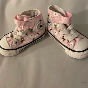 Size 3 infant,Pink Bee Converses